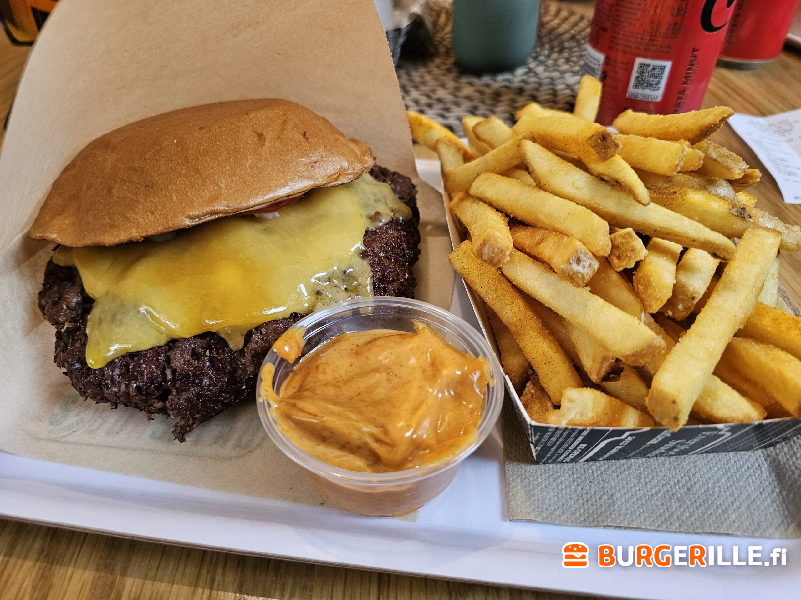Sanookko Notta Juusto Juustoburger Bursalad Hyvink Burgerille fi
